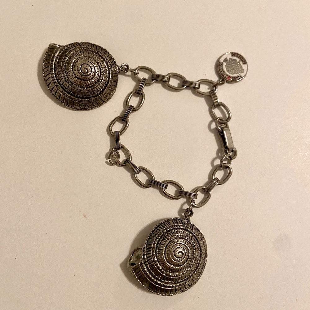 Vintage Shedd aquarium Chicago souvenir bracelet